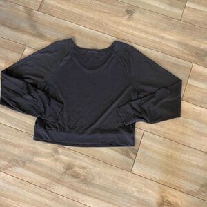 Under‎ Armour Black Athletic Cropped Shirt Women Large Bin I-7